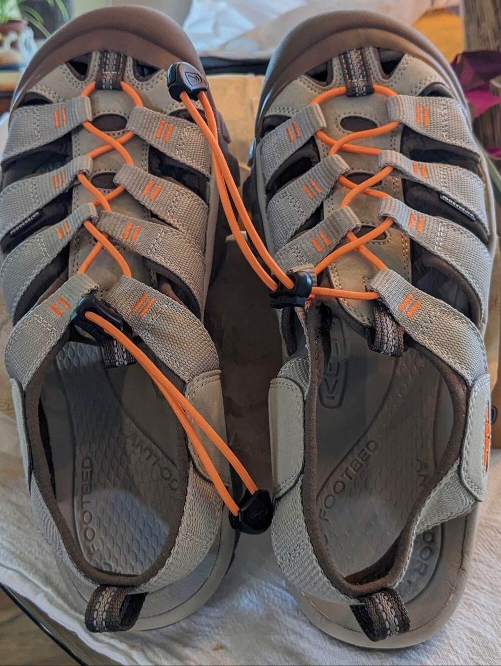 Woman's KEEN New in box Size 11 Newport H2O